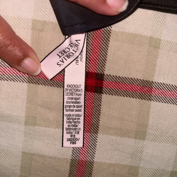Brand new women’s VS bra - Picture 5 of 5